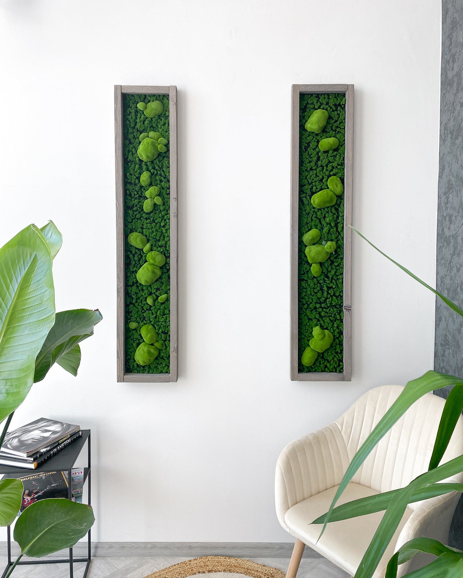 Moosbild/Mooswand/Mooswandkunst "GREEN BUNS" aus Realtouch Kunstmoss mit Fichtenholzrahmen